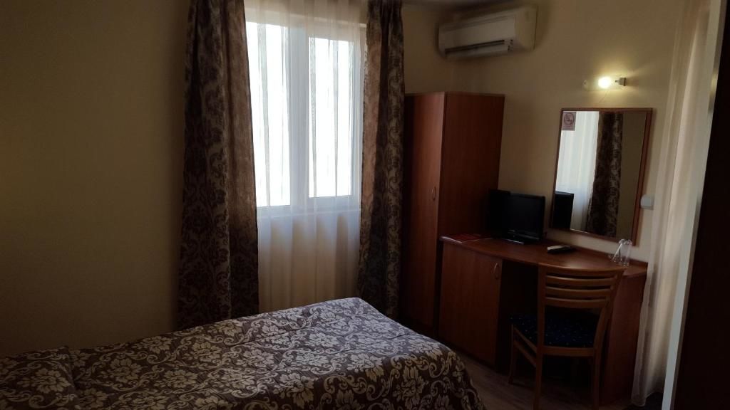 Отель Caprice Family Hotel Варна-39