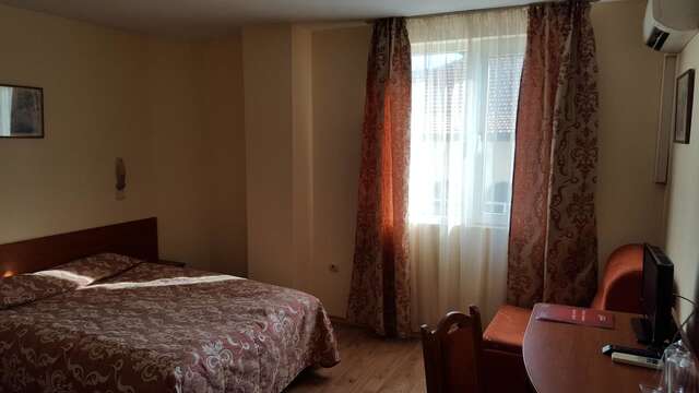 Отель Caprice Family Hotel Варна-31